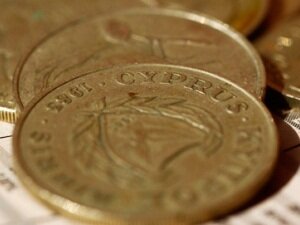 Кипр получит от МВФ 1,33 миллиарда долларов