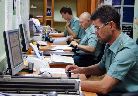 Рабочие будни таможенных органов России