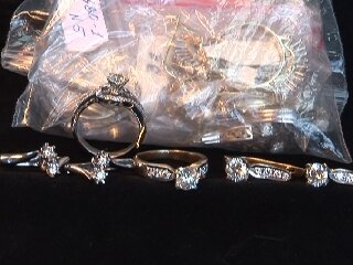 Попытка ввоза бриллиантов пресечена таможниками