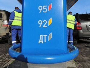 Российское правительство не станет ускоренно повышать акцизы на бензин