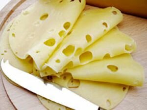 Туристы едут за рубеж в супермаркеты.