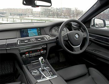 В России вводится запрет на «правый руль»